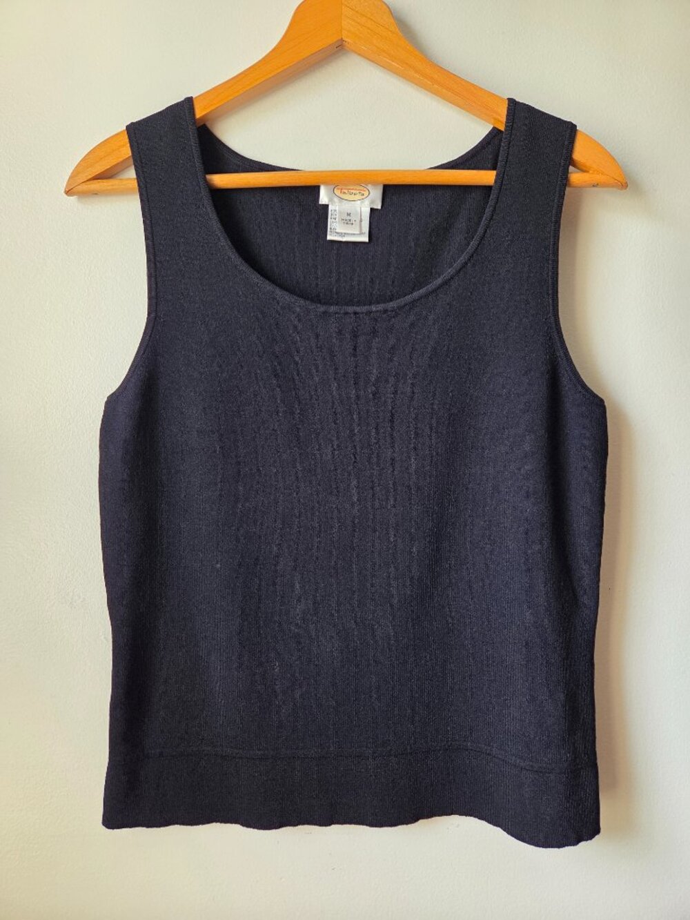 EUC TALBOTS BLACK SCOOP NECK TANK TOP SIZE M